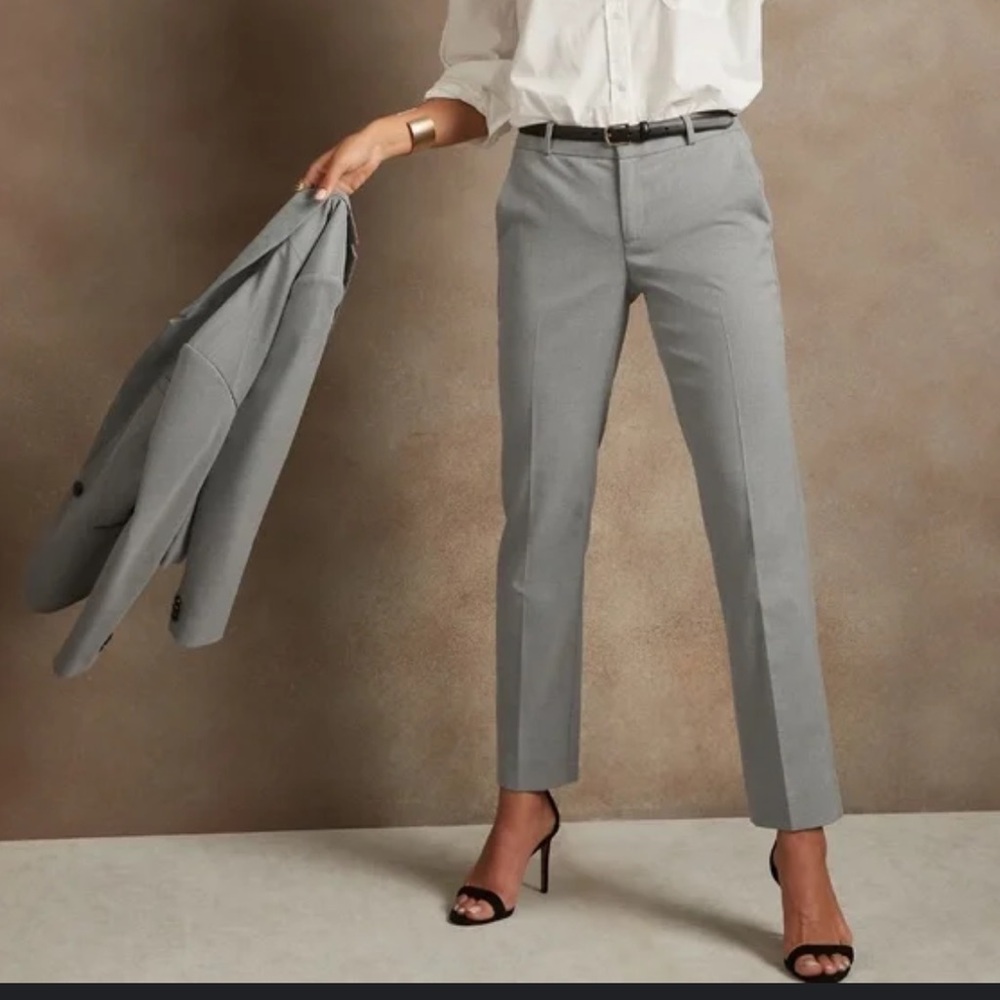 Banana Republic GREY ‘Ryan’ Women's 4p slim through hip & thigh mid rise trouser